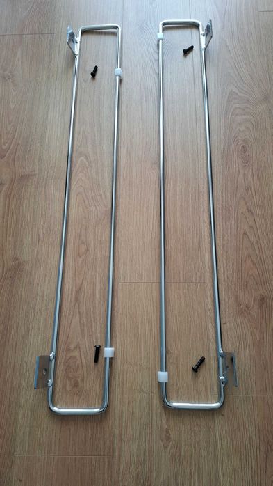 Conjunto de pés metálicos e de madeira para sofá