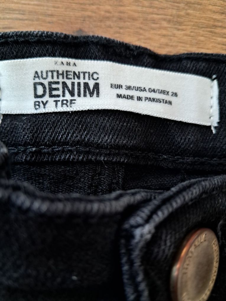 Jeansy z wysokim stanem Zara S