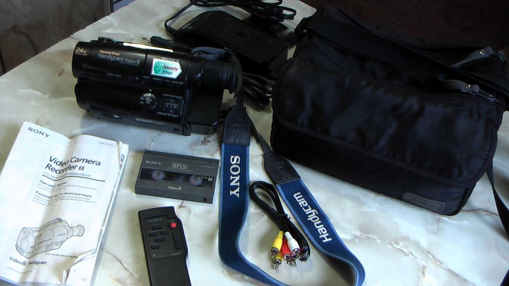 Відеокамера Sony Handycam CCD-TR510E Video8