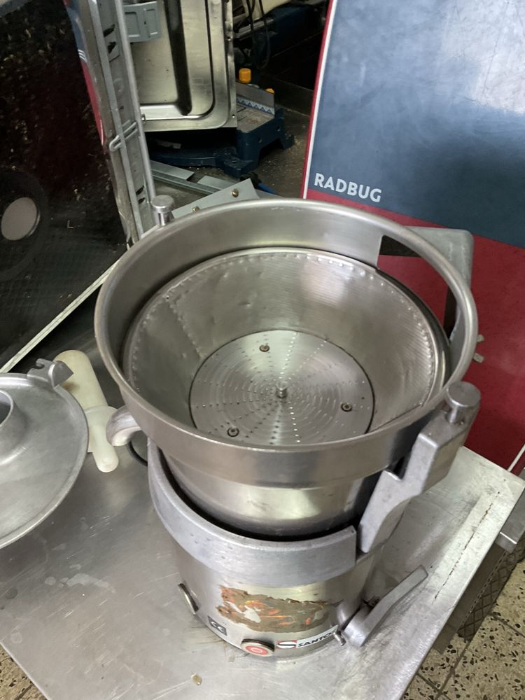 Maquina de descascar batatas
