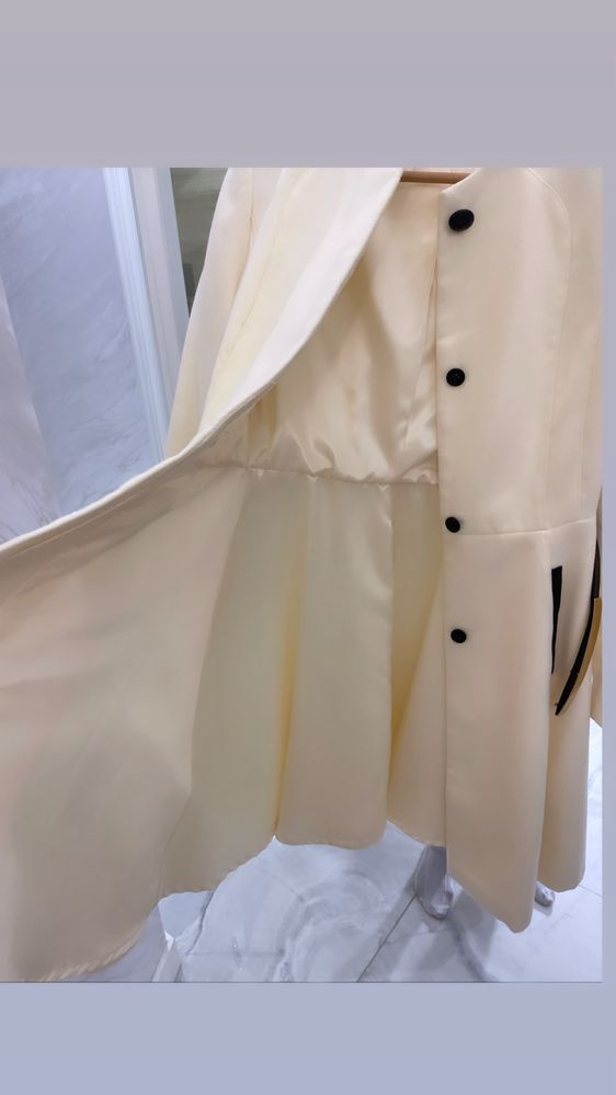 Пальто Kira Plastinina на весну з кашеміру