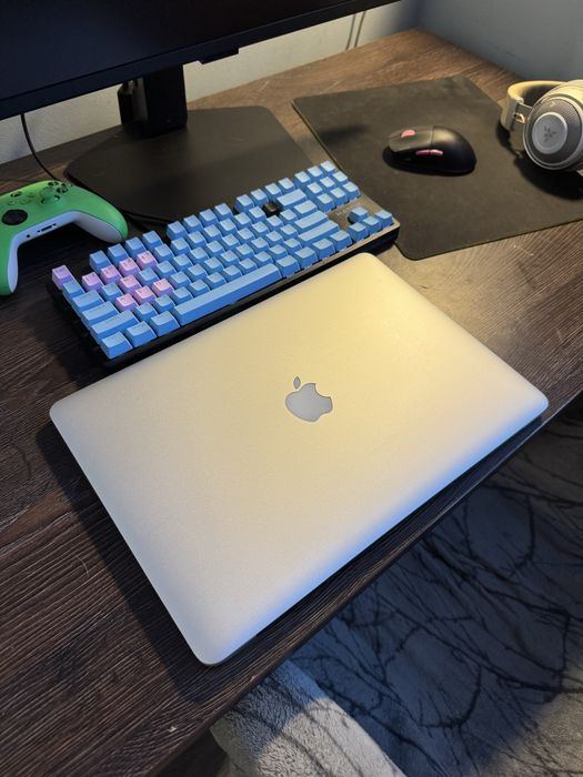 MacBook pro 15 2015 i7/16/512