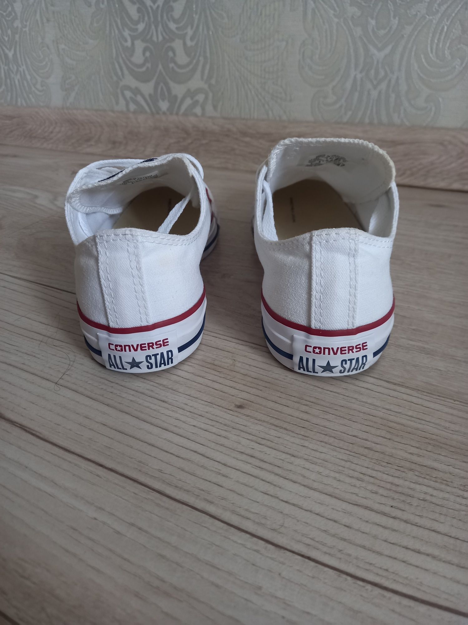 Продам кеды Converse