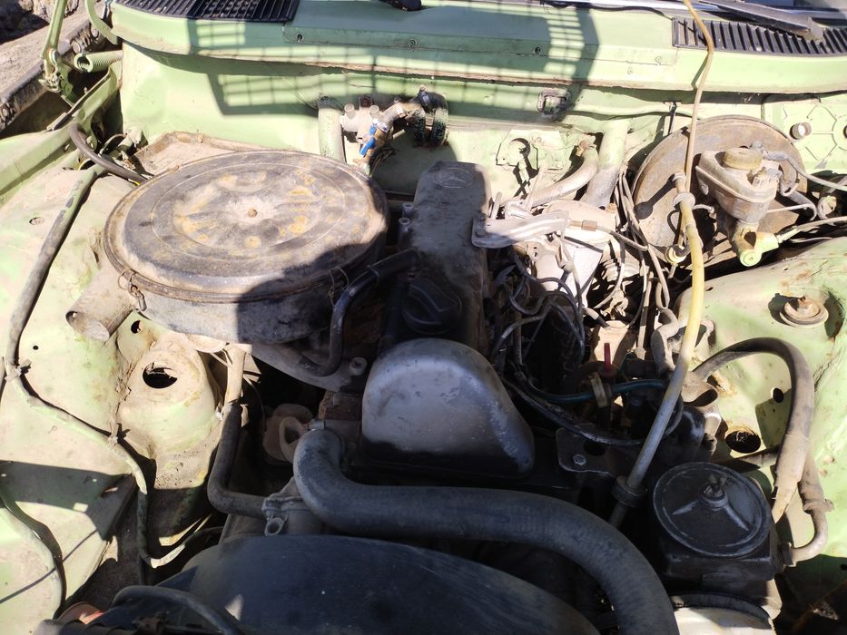 Мерседес w123 2,4D по запчастинах