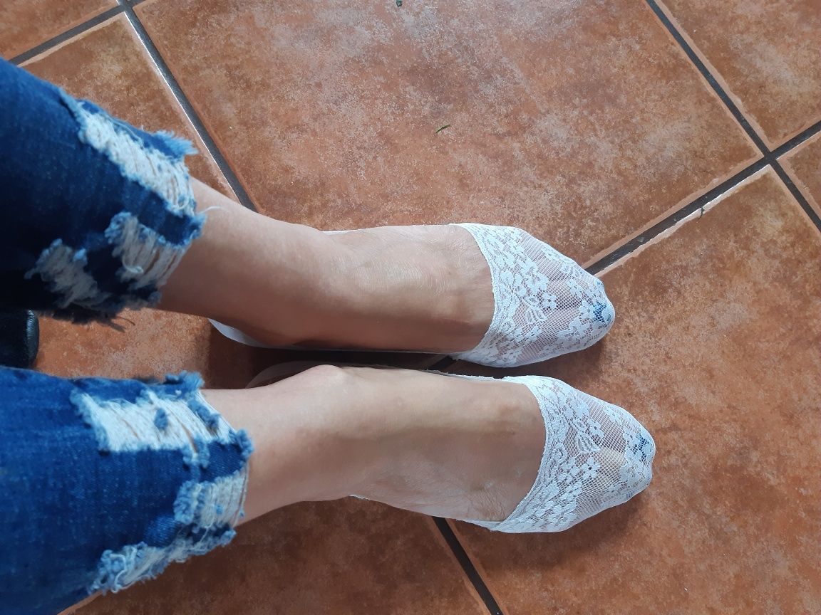Nowe koronkowe skarpetki/ stópki,  białe.  Rozm. 36- 40