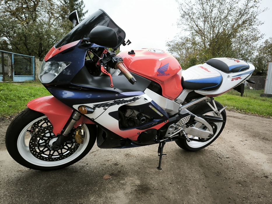 Honda CBR 929 wtrysk nowe opony