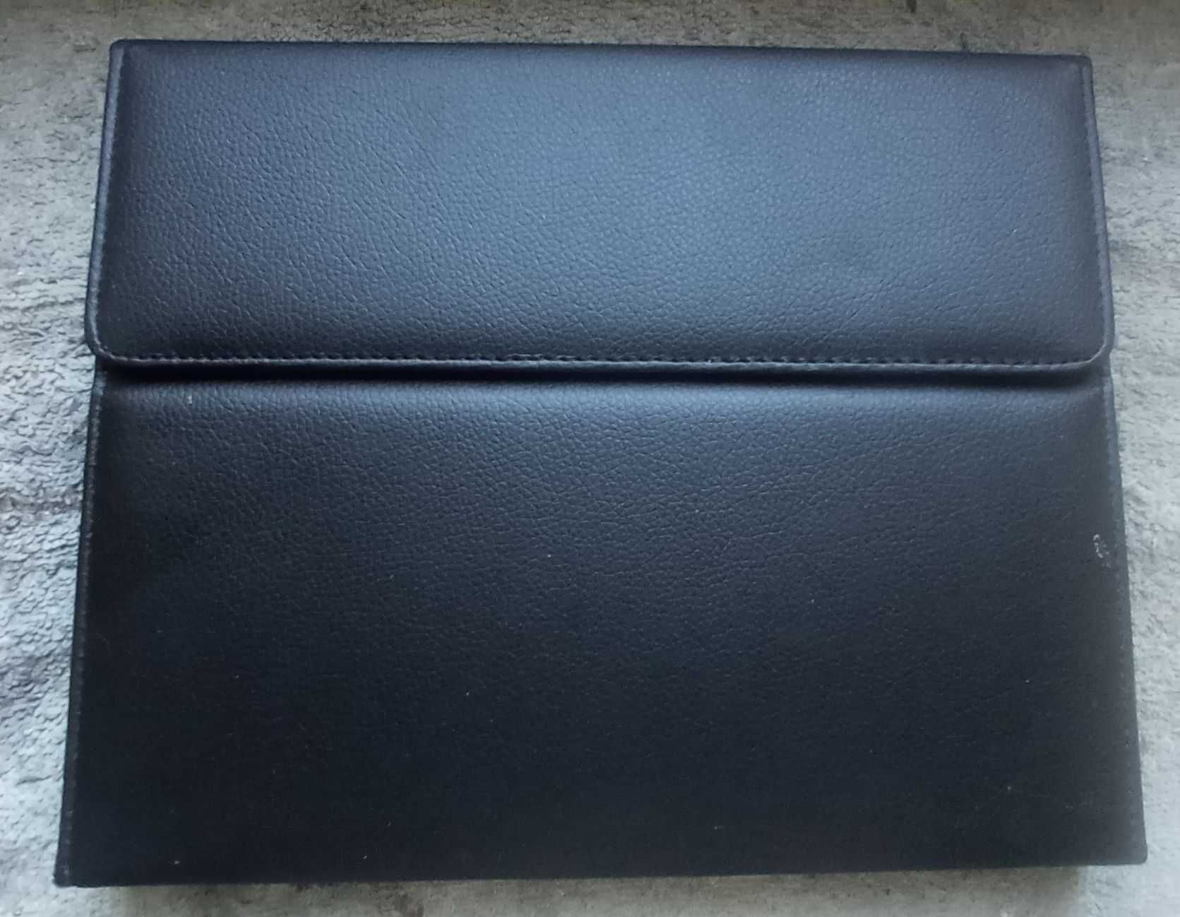 ipad 2 + klawiatura+ etui