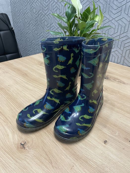 Продам дитячі чоботи