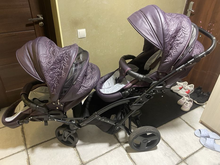 Коляска для двійні