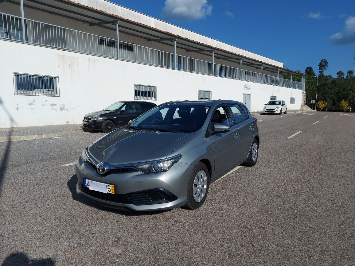 Toyota Auris Diesel 1.4 D4d 2016 90cv 6v Active+AC 1Dono Financiamento