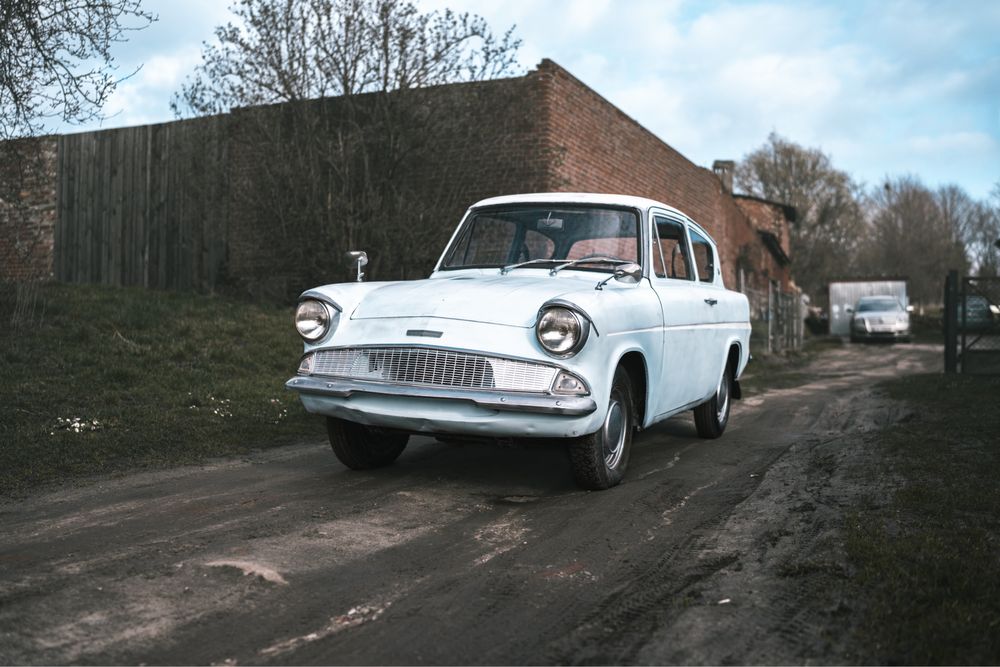 Ford Anglia 106E