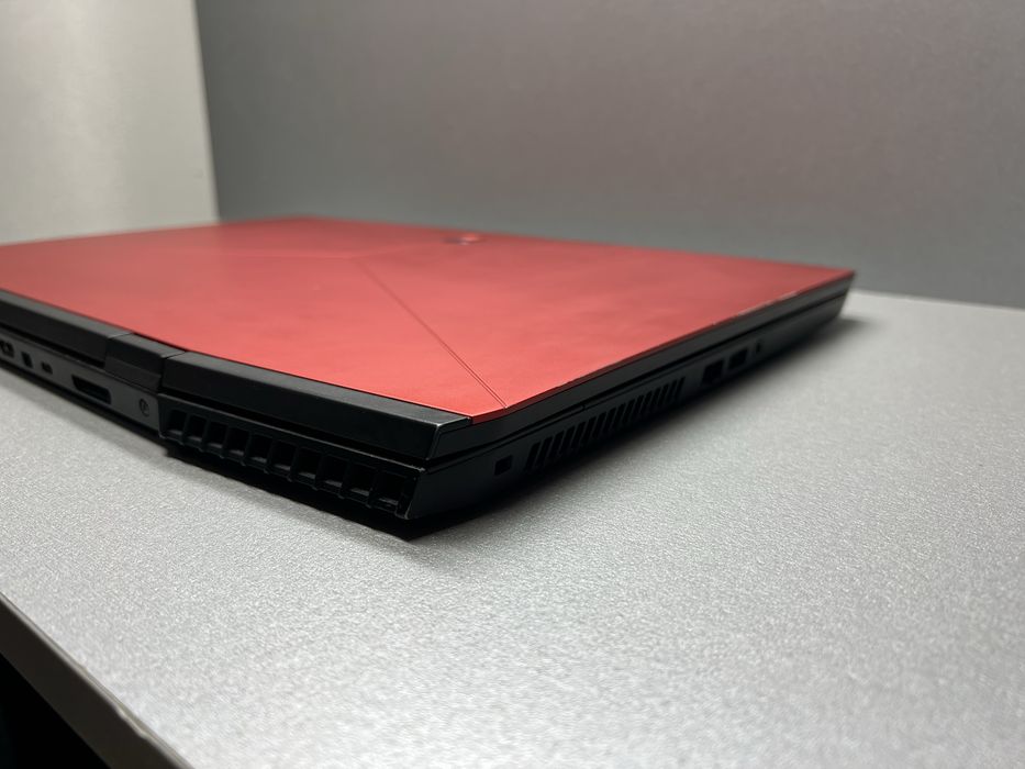 14 Ноутбук Alienware M17 i7-8750H/16/1Tb/RTX2070with Max-Q/17,3/120Hz