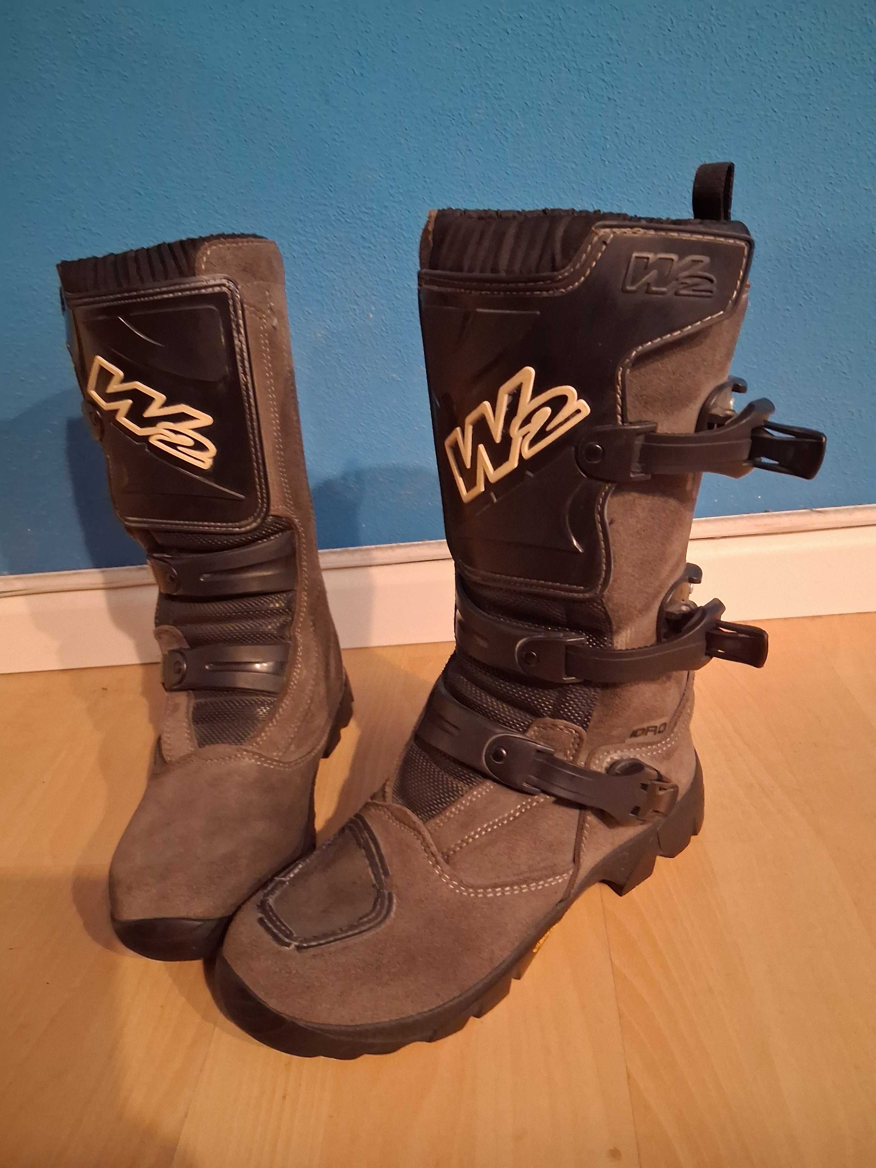 Botas motocross W2, tamanho 42, com pouco uso