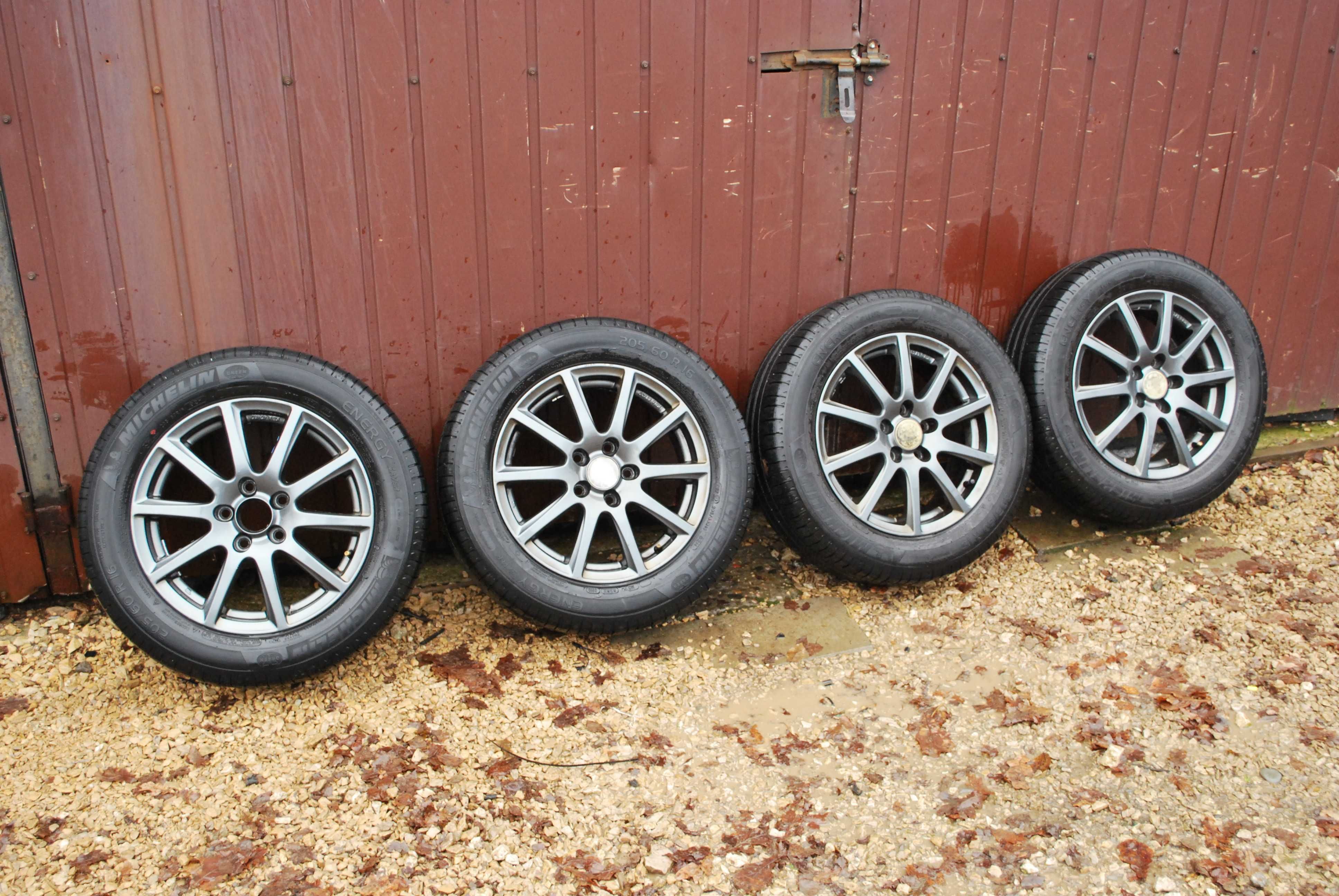 Koła 205/60 R16 5x112 Alufelgi + opony letnie Vw Seat Audi Skoda