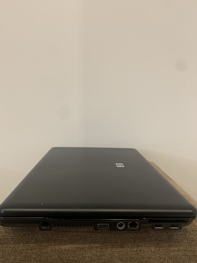 Portátil HP compaq 6830s