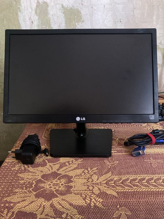 Моніто lg FLATRON 19EN33S