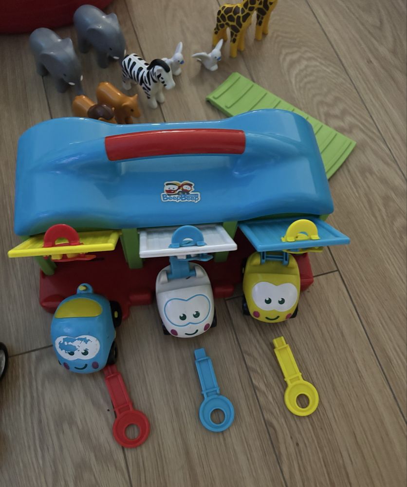 Brinquedos variados e como novos
