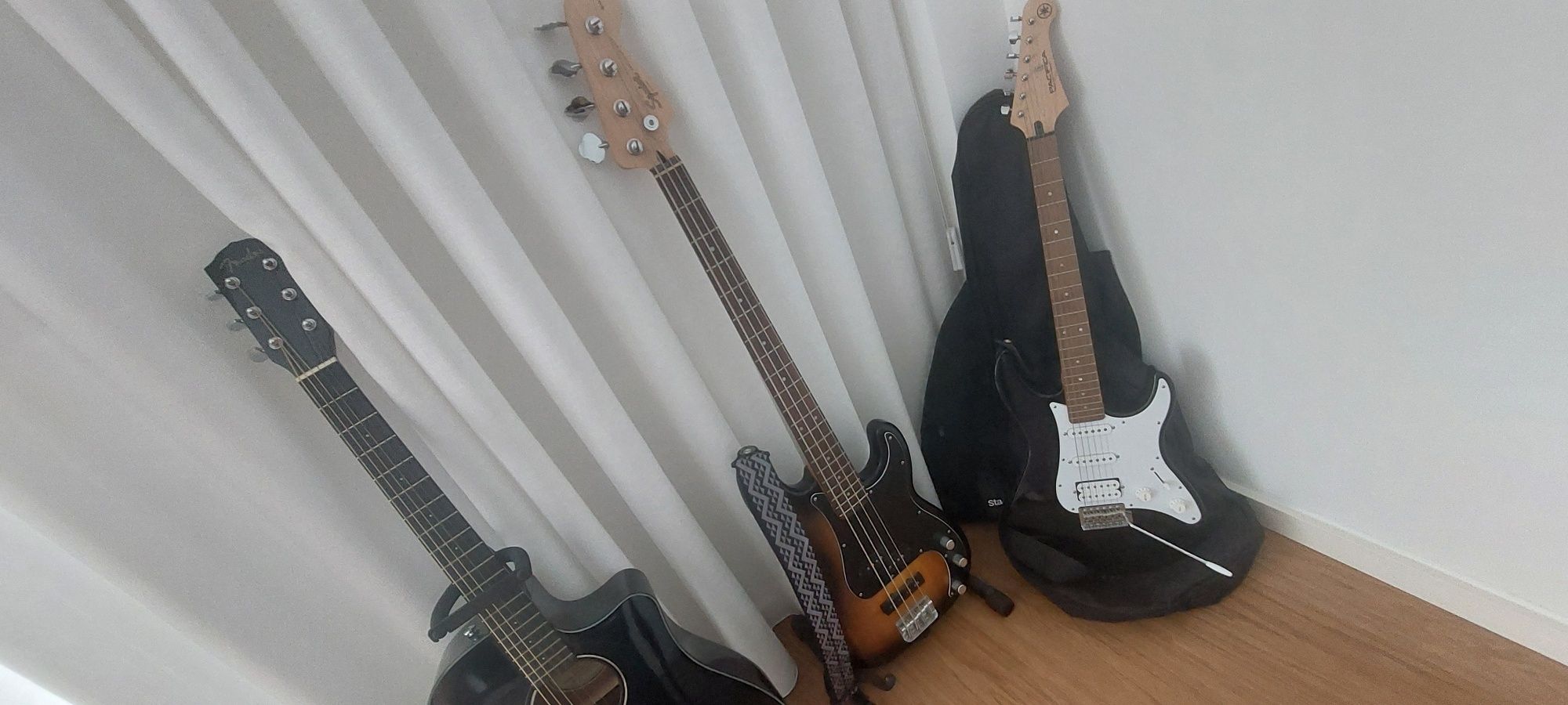 Vendo instrumentos musicais