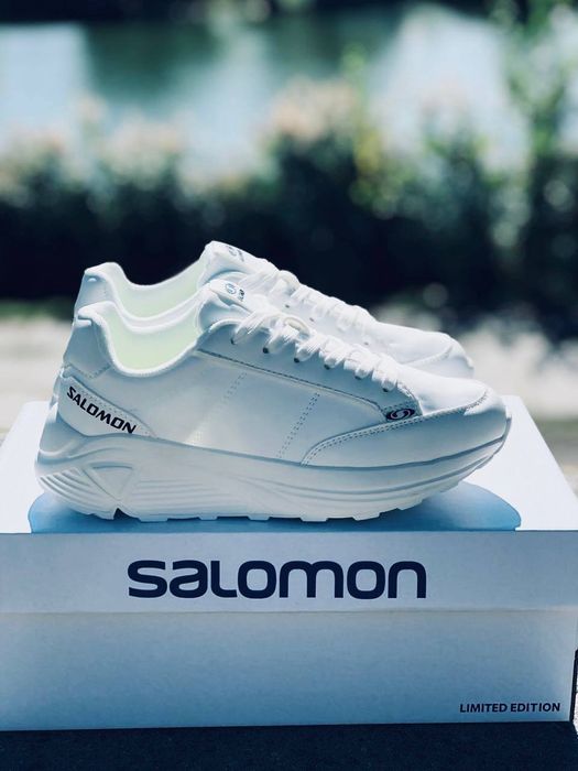 Осінні жіночі кросівки водонепроникаючі Salomon