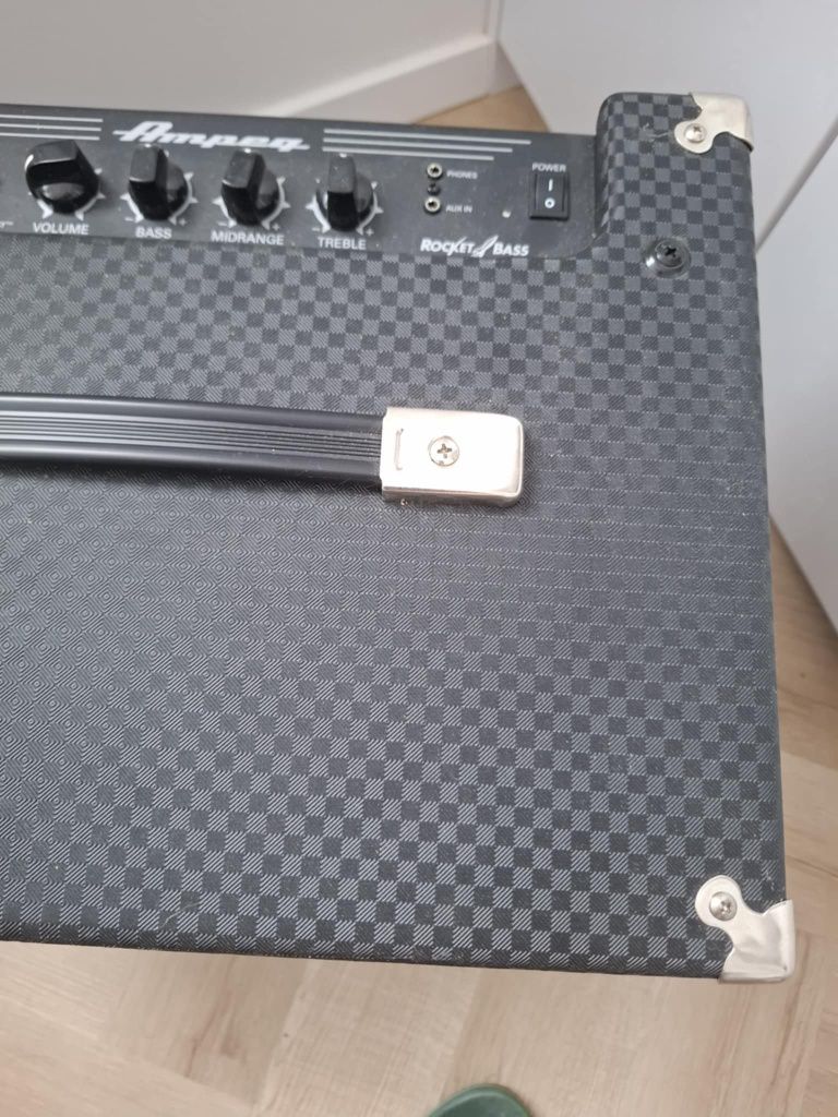 Ampeg RB-108 Wzmacniacz basowy