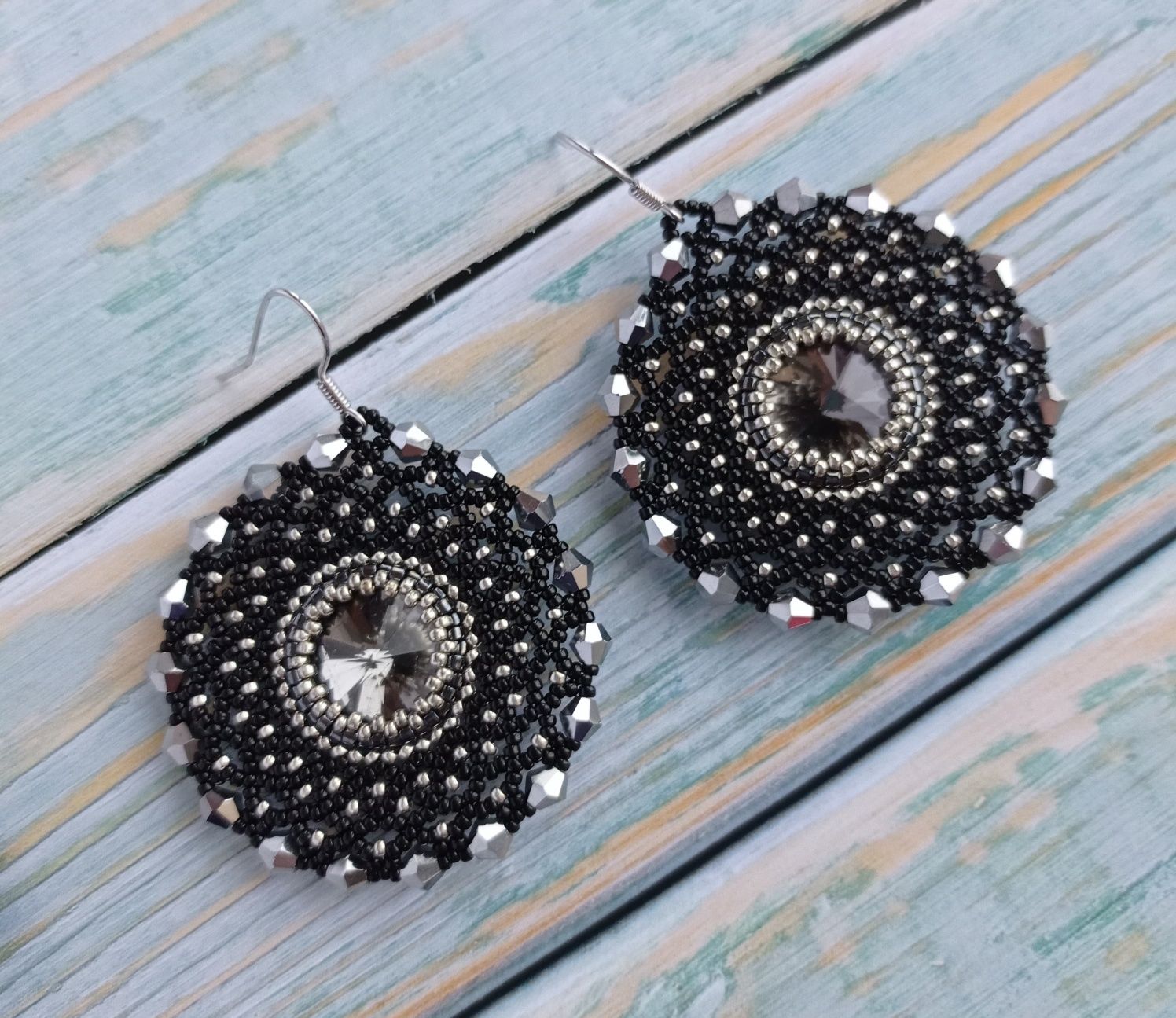 Серьги, серёжки, сережки,кульчики чёрные из бисера ручной работы