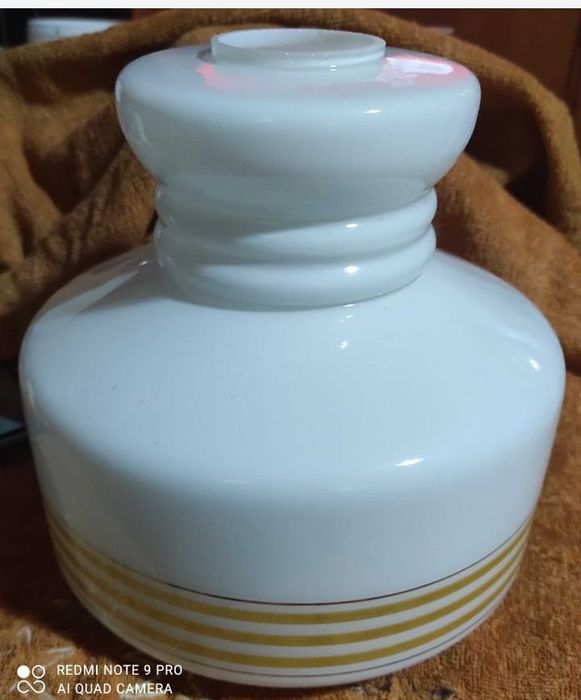 Stary duży klosz szklany do lampy typu naftowej biurkowej do kuchni