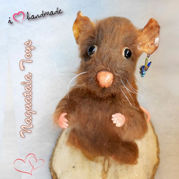 "Крыс -Шаман" вязаная интерьерная игрушка. Сувенир. Подарок.