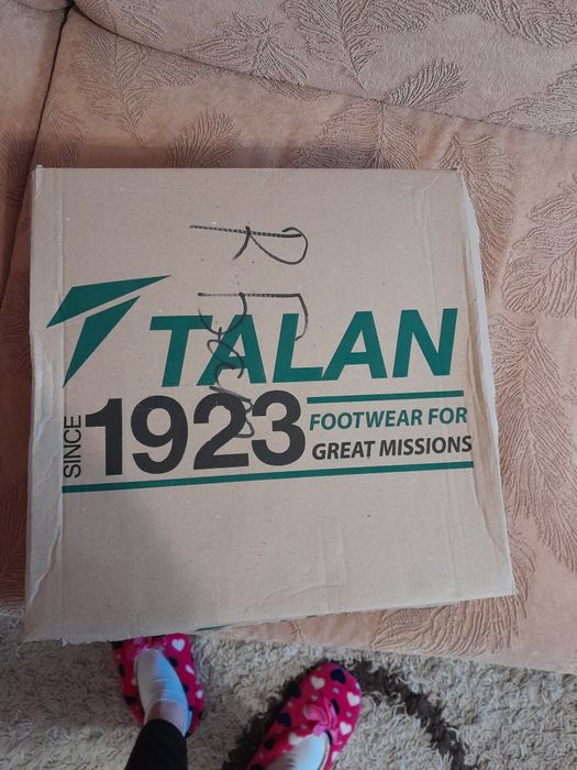 Взуття тактичне для різного обіходу.