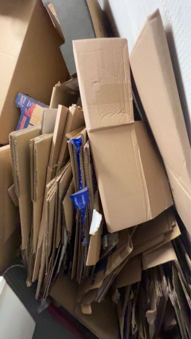 Kartony na wage sprzedam tanio