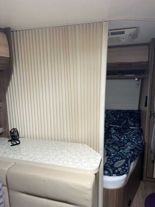 Przyczepa Kempingowa Hobby Kmfe 560 de Luxe