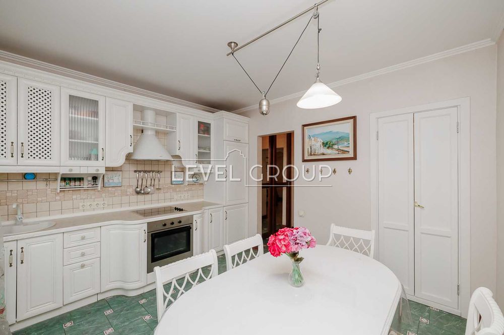 Оренда просторої на вул. Тарасівська, 21, Голосіївський р-н.