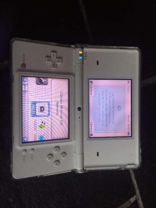 Nintendo DSi + Jogos + Acessórios