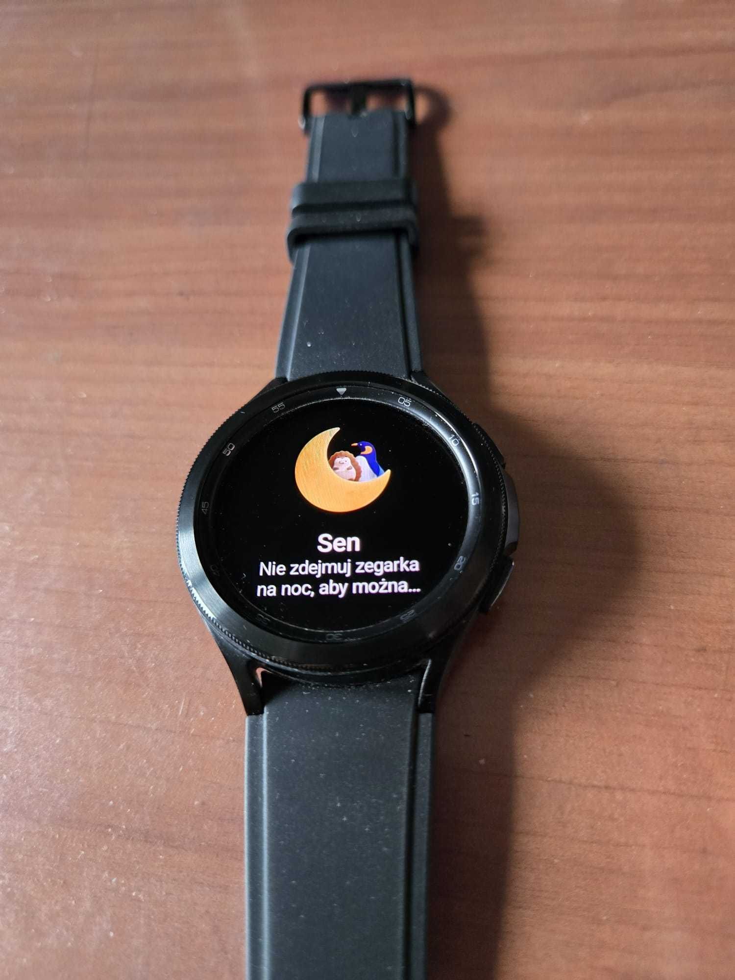 Samsung Galaxy Watch4 Classic - stan idealny, oryginalne opakowanie.