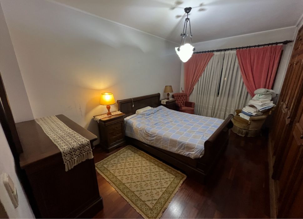 Conjunto mobília de quarto Luís Filipe