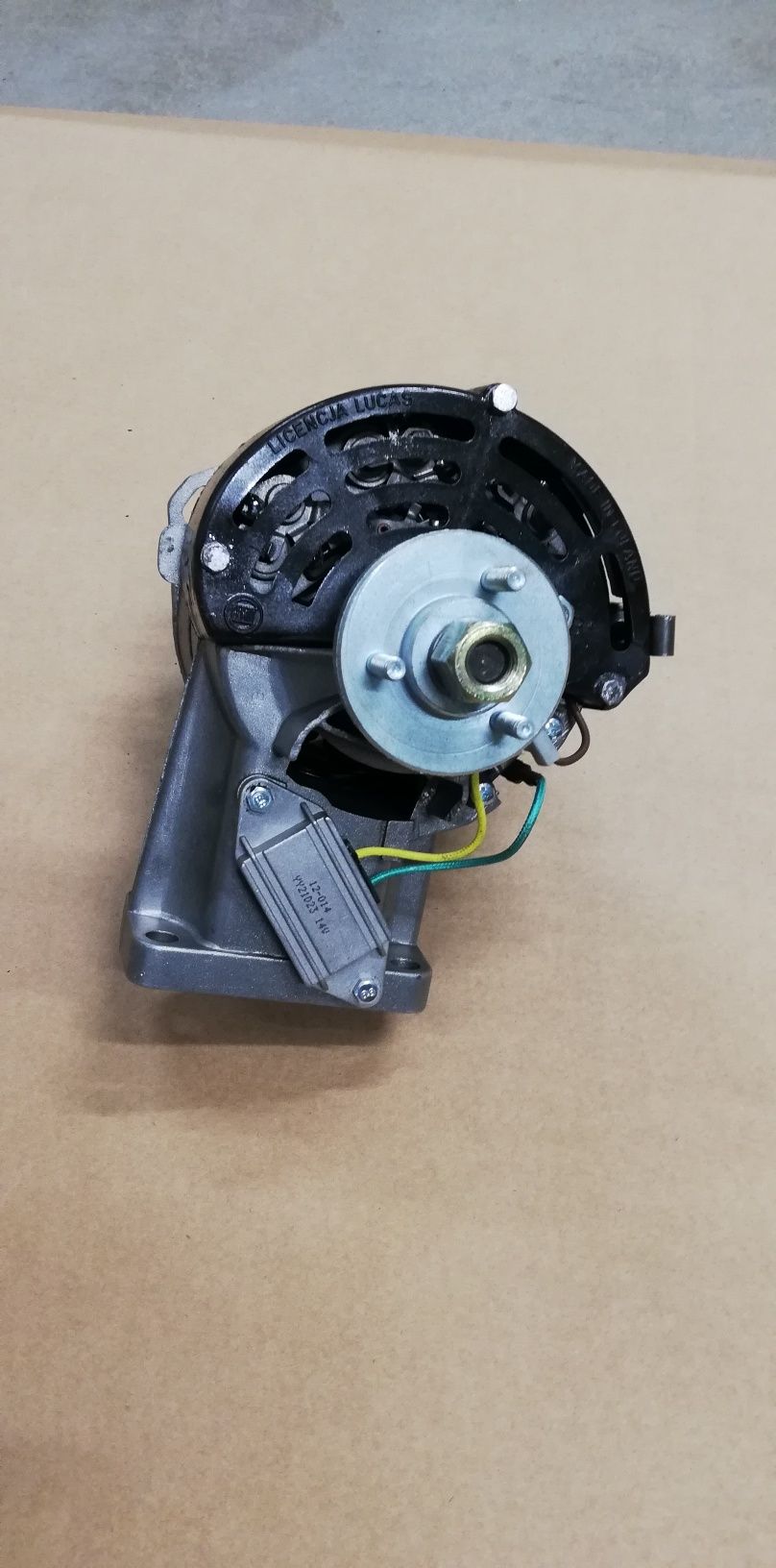 Fiat 126p alternator po profesjonalnej regeneracji