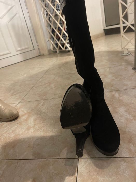 Vende se botas completamente novas, usadas uma vez, sem marcas de uso