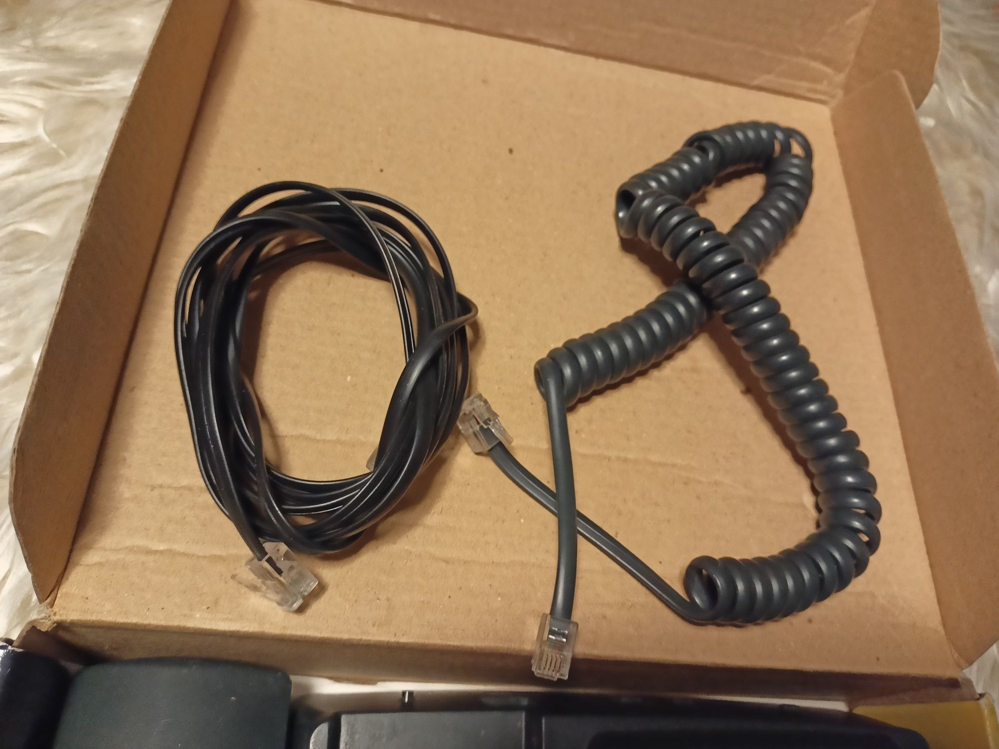 Telefon z dużymi przyciskami