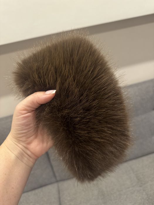 Трендова хутряна повʼязка на голову