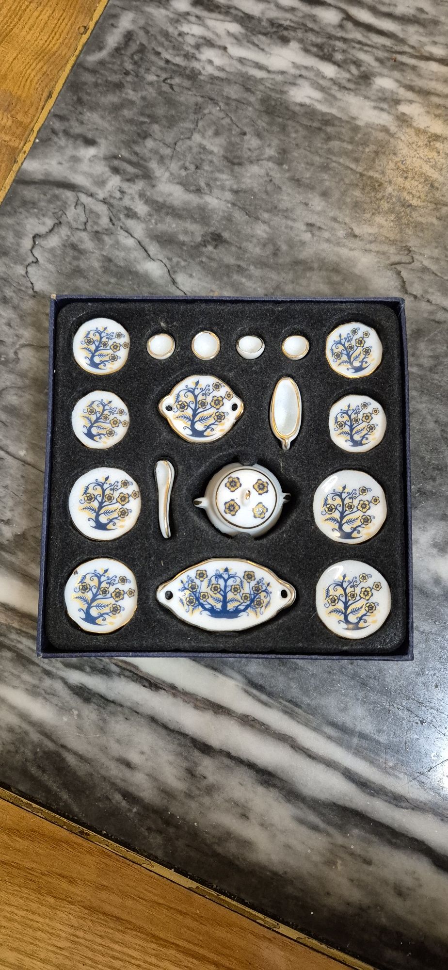 Serviço jantar miniatura porcelana dourada bonecas