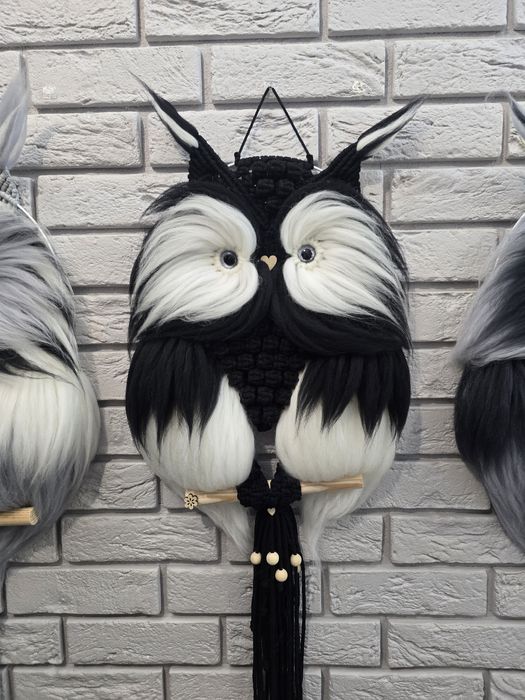 Sowa z makramy.  Szerokość 40cm,  długość 80cm.