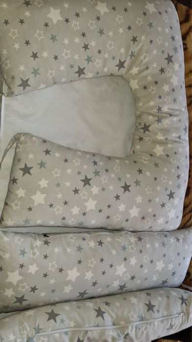 Подушка для вагітних і годування