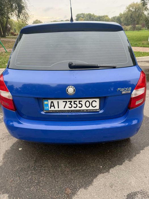 Продам авто Skoda Fabia 2