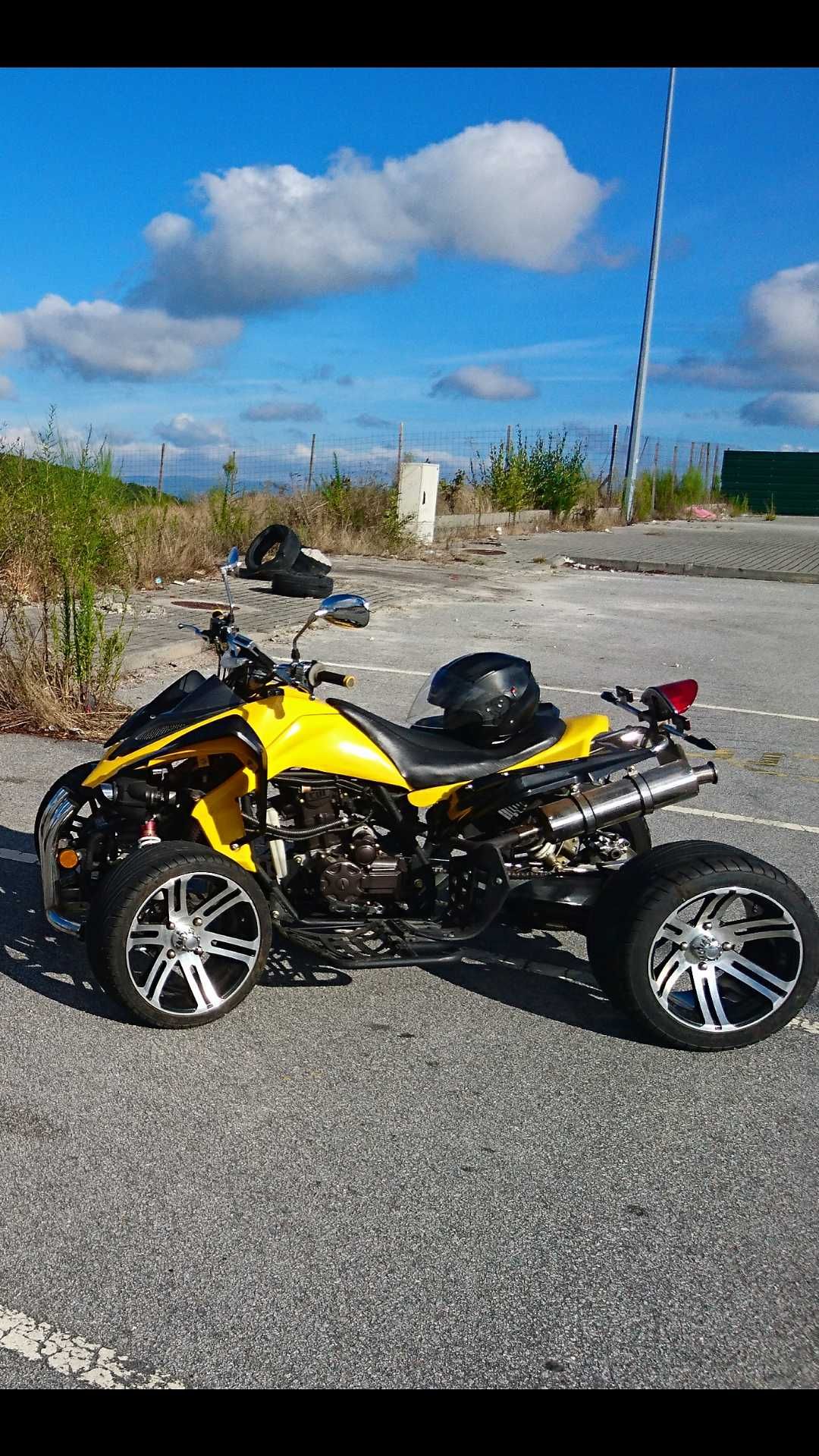 Moto 4 250cc  estrada