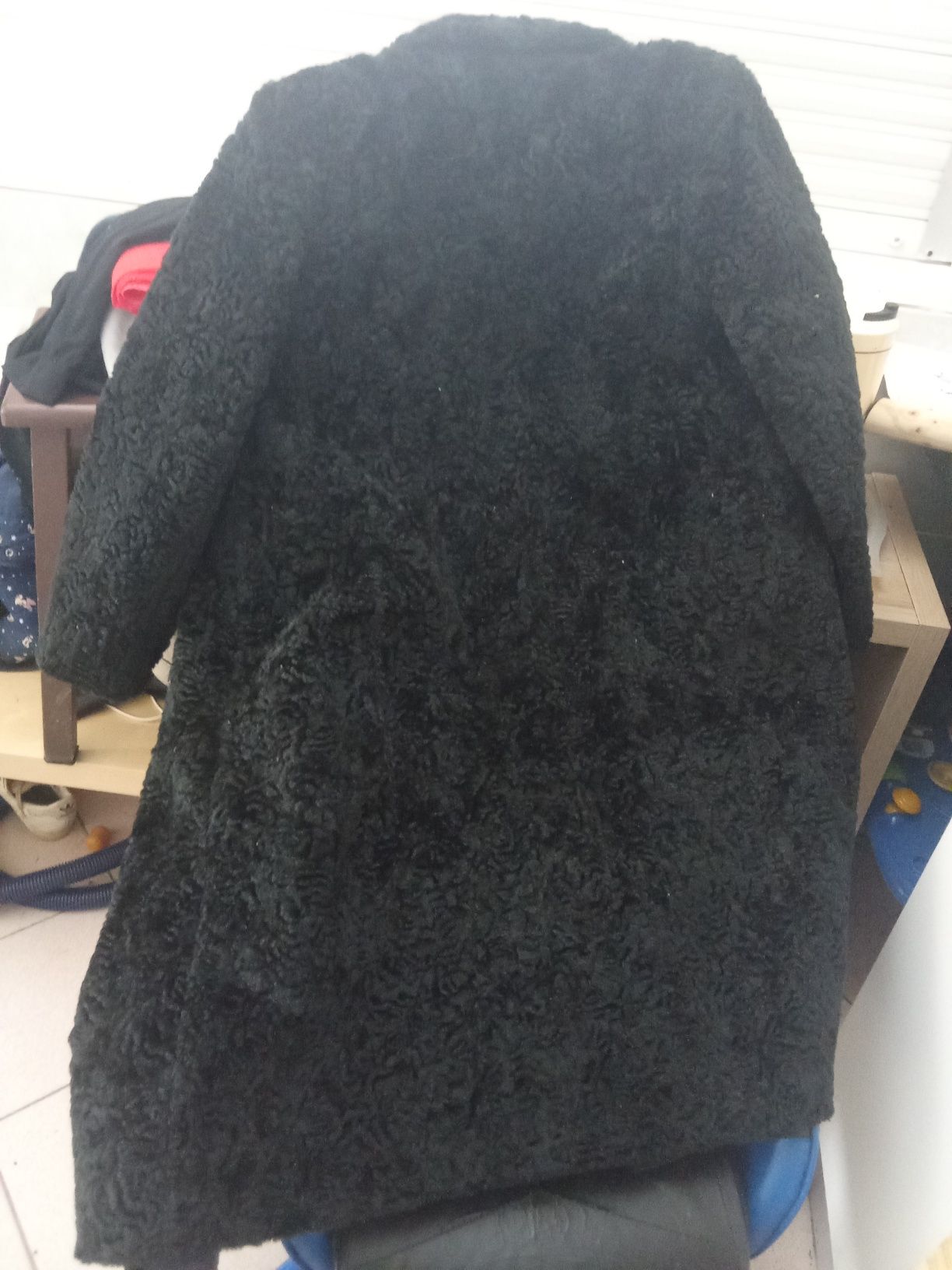 Casaco / sobretudo de pêlo genuíno preto tamanho M/L