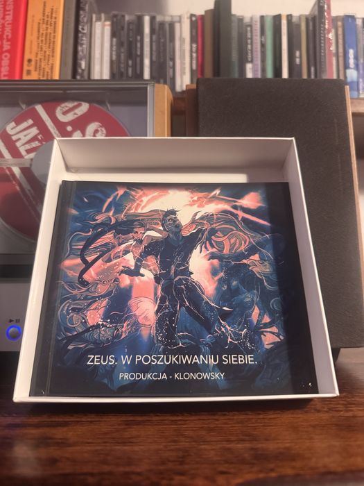 CD BOX - Zeus W Poszukiwaniu Siebie