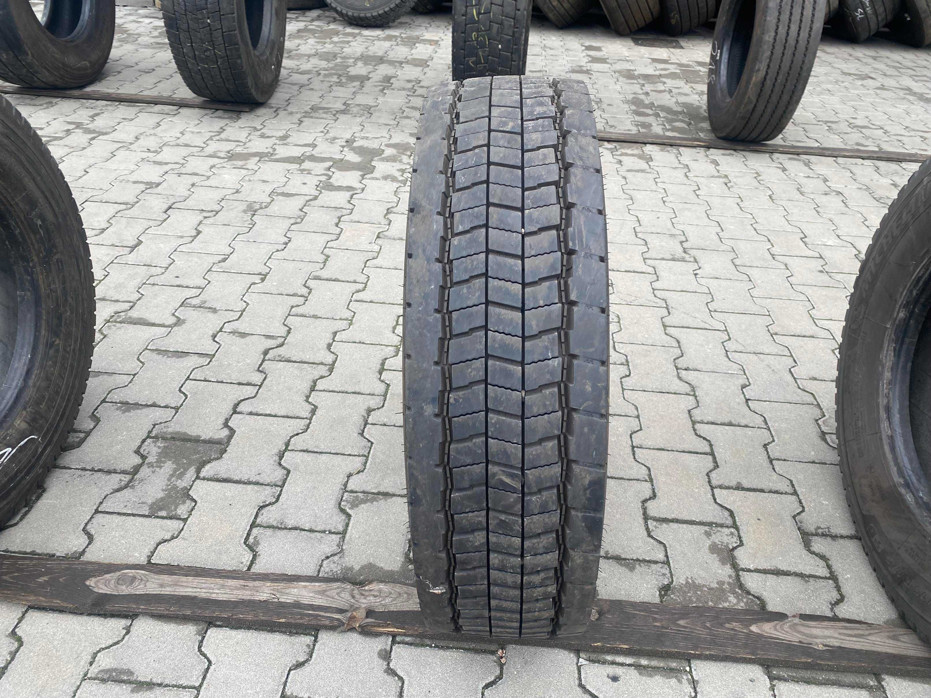 Opona 215/75R17.5 SEMPERIT RUNNER D2 Napędowa 11-12mm