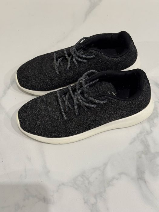 Чоловічі кросівки 38 розмір