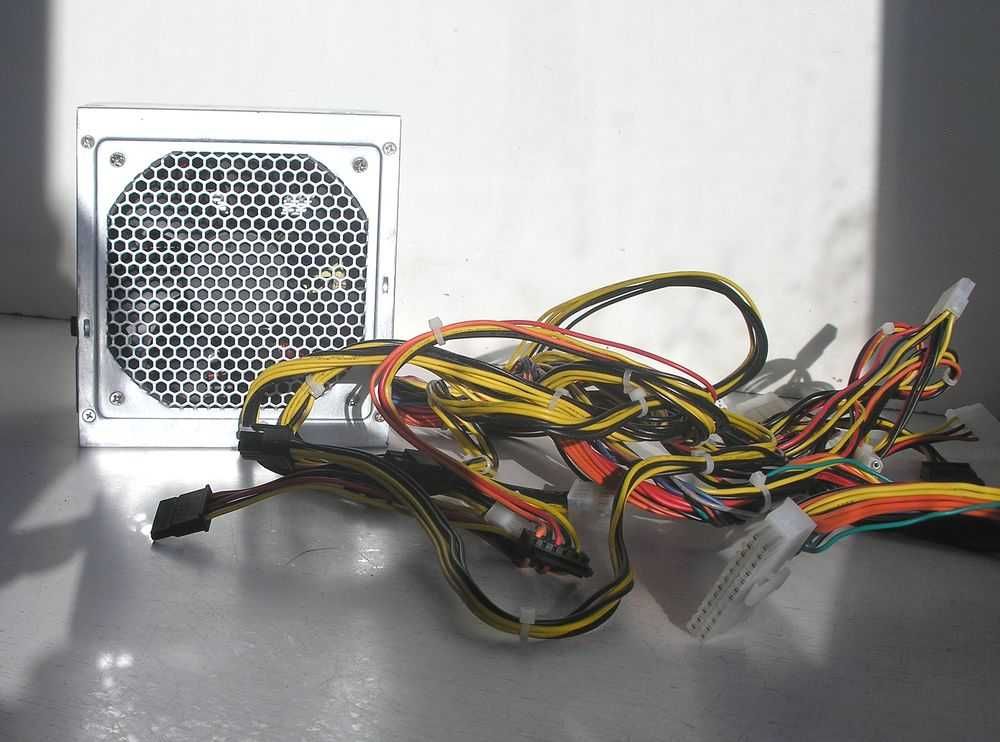 компьютерный блок питания Seasonic на 500 Вт