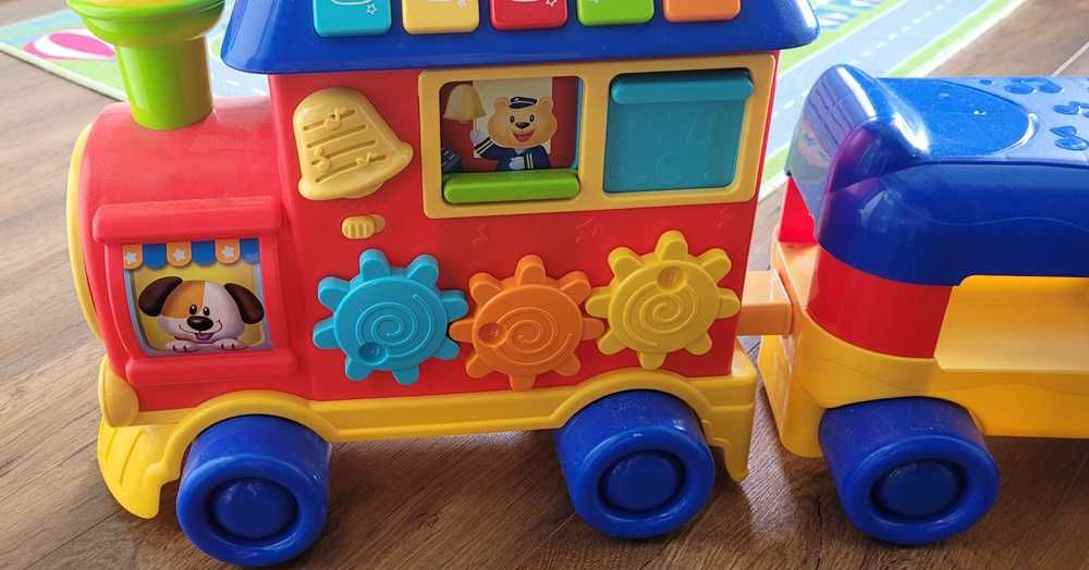 Smily Play lokomotywa z wagonikiem rośnij ze mną jeździk