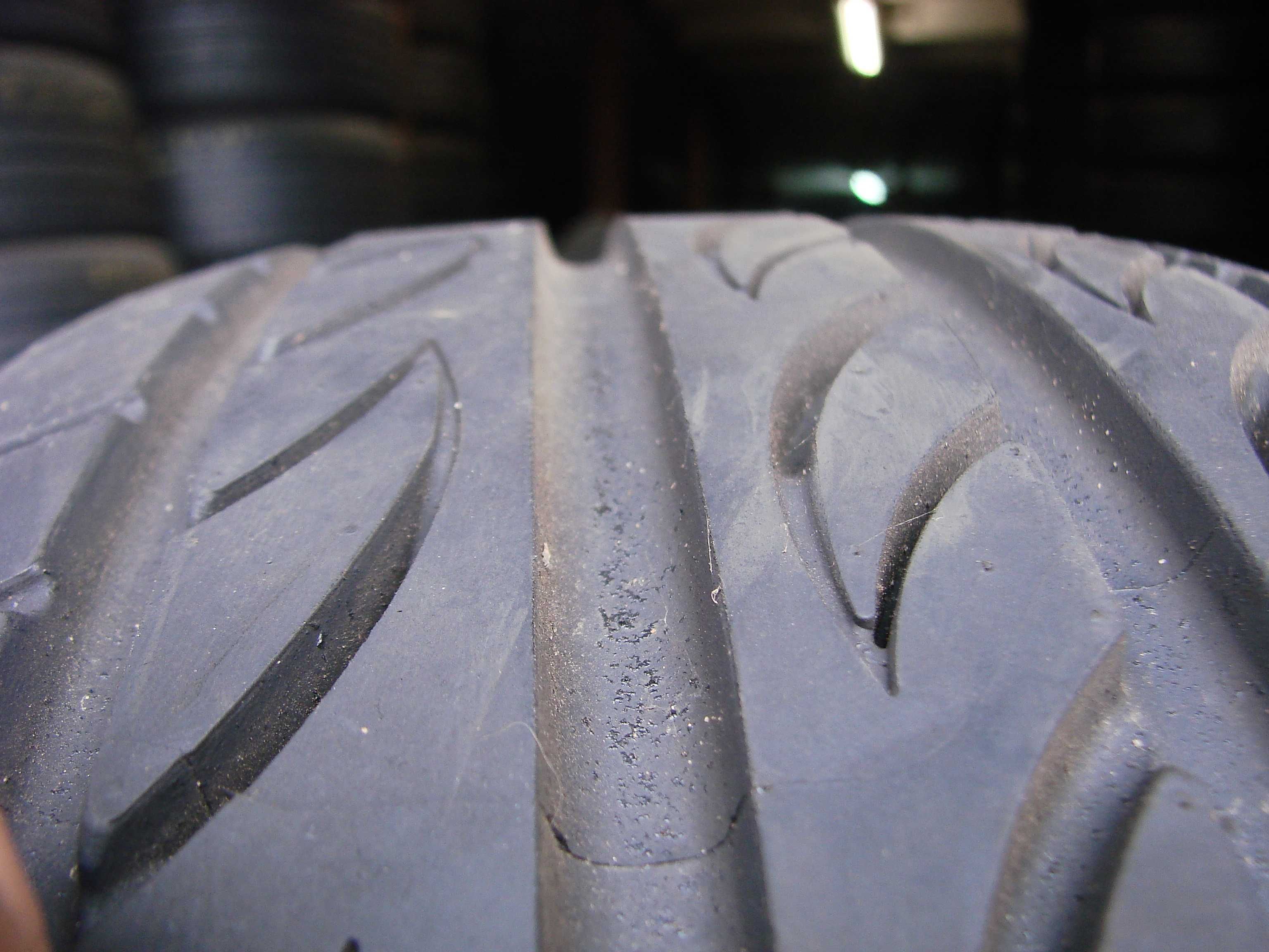 225 40 r 19 225/40/19 Pirelli PZero Nero